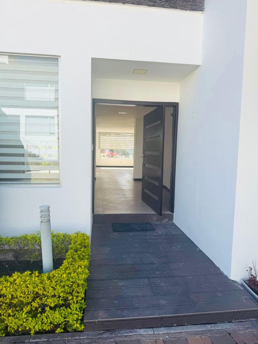 Casa de Lujo en Venta o Renta en Zona Miravalle — imagen 1