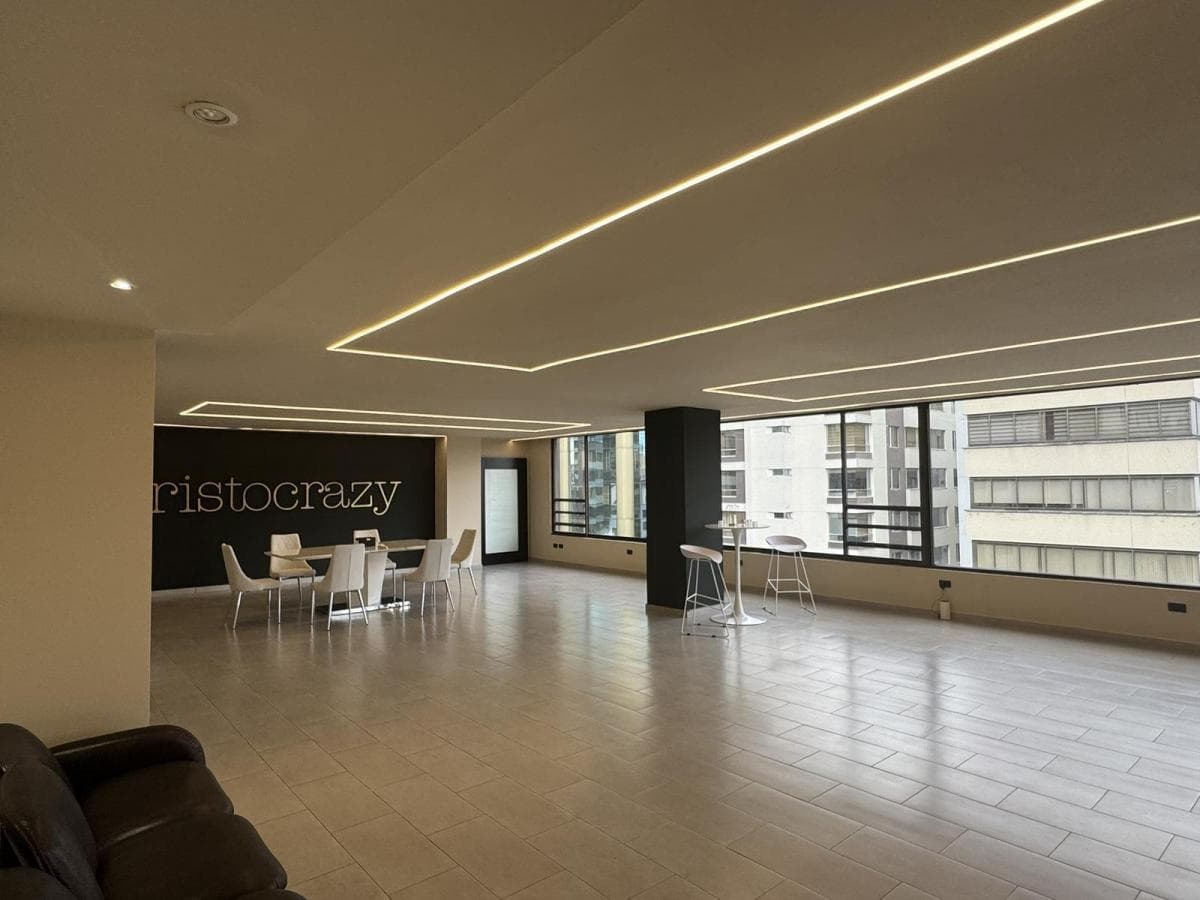 Venta Oficina de Lujo en un Penthouse de La República de El Salvador — imagen 10