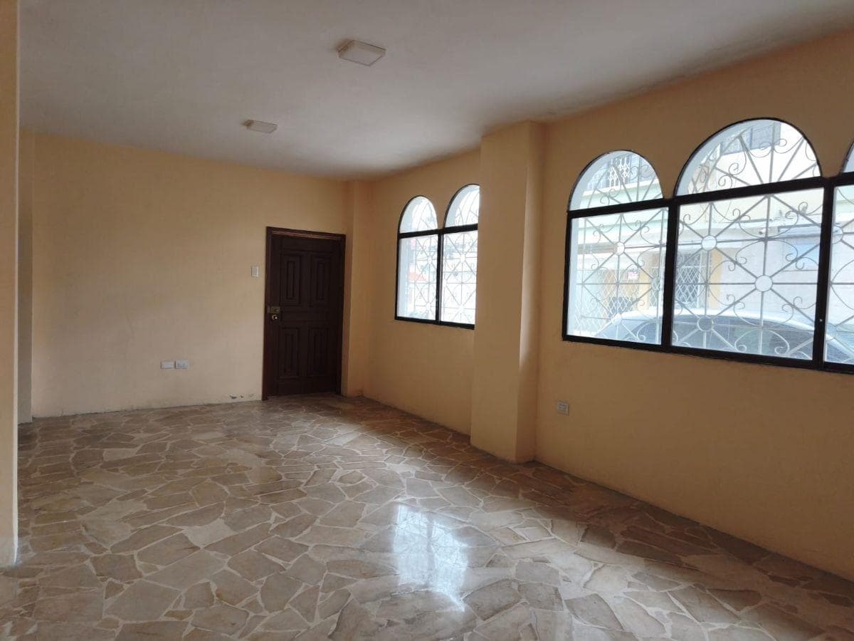 Departamento de Venta Kennedy Nueva, Planta Baja, 3 Dorm., 1 Parqueo. Guayas — imagen 7