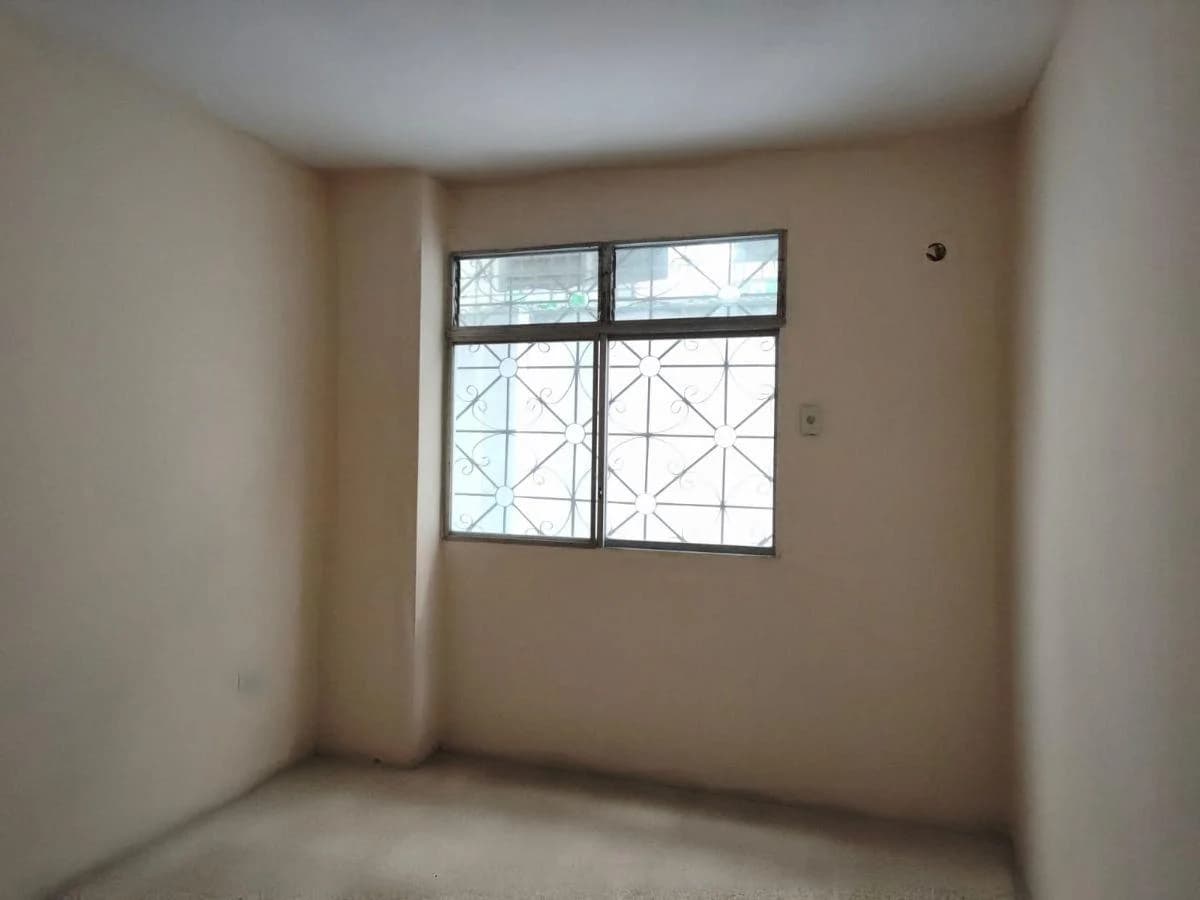 Departamento de Venta Kennedy Nueva, Planta Baja, 3 Dorm., 1 Parqueo. Guayas — imagen 4