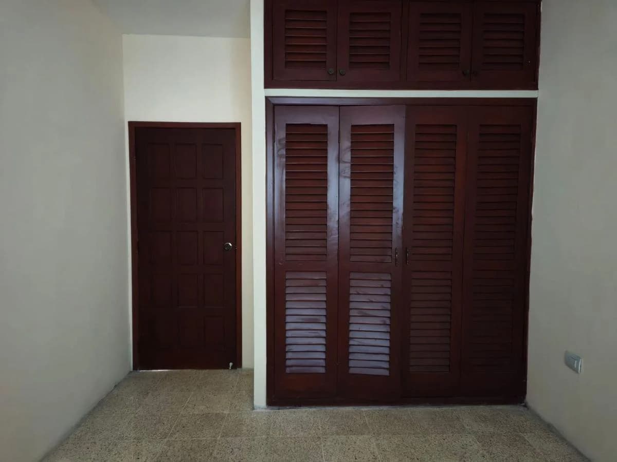 Departamento de Venta Kennedy Nueva, Planta Baja, 3 Dorm., 1 Parqueo. Guayas — imagen 2
