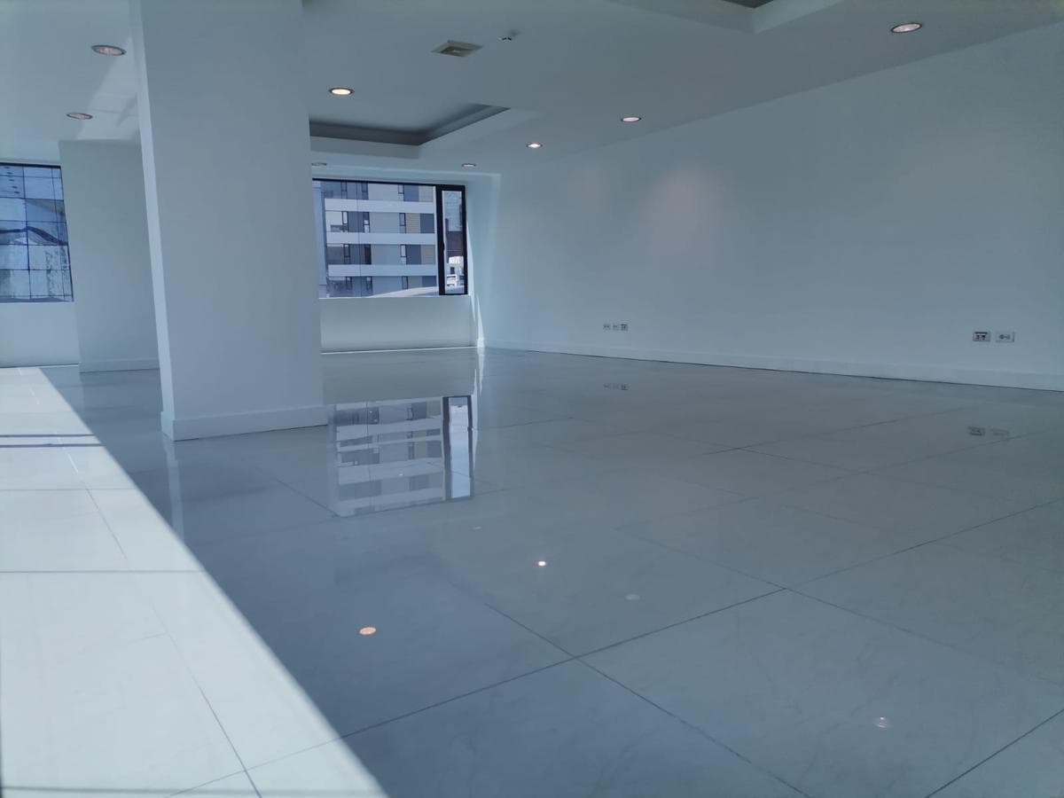 En Renta Hermosa Oficina 104 m² Sector 12 de Octubre — imagen 6