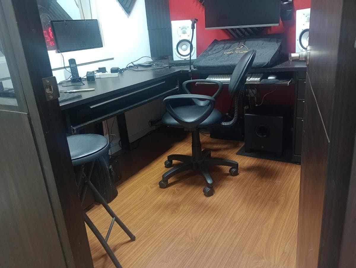 Venta Oficina Av 10 Agosto a Pocos Pasos de La Colón — imagen 6