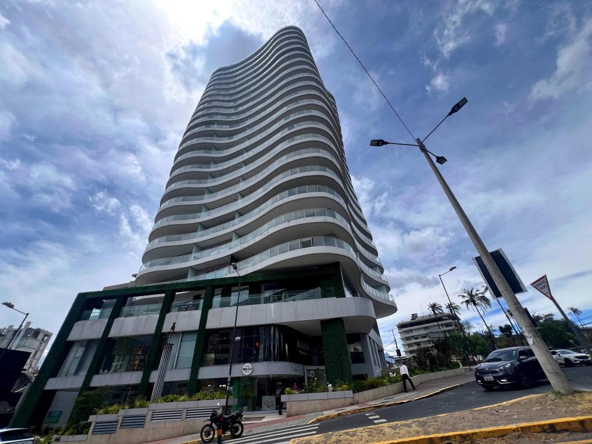 Local Comercial 4 de Venta - Edificio Yoo Quito — imagen 9
