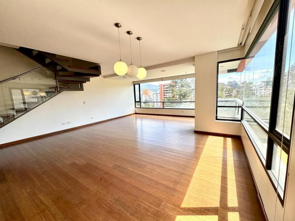 Departamento de Venta en El Sector de La Gonzalez Suarez — imagen 10