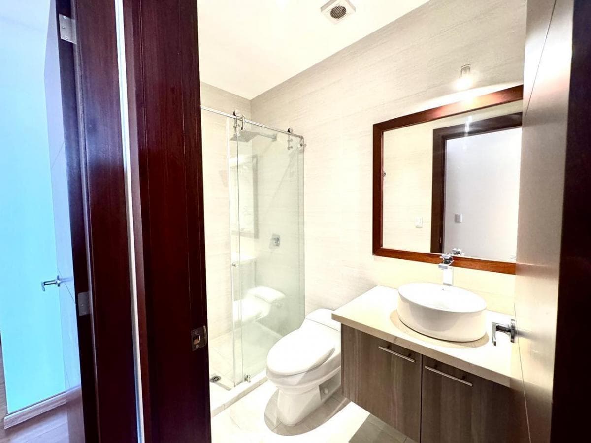 Departamento de Venta en El Sector de La Gonzalez Suarez — imagen 3