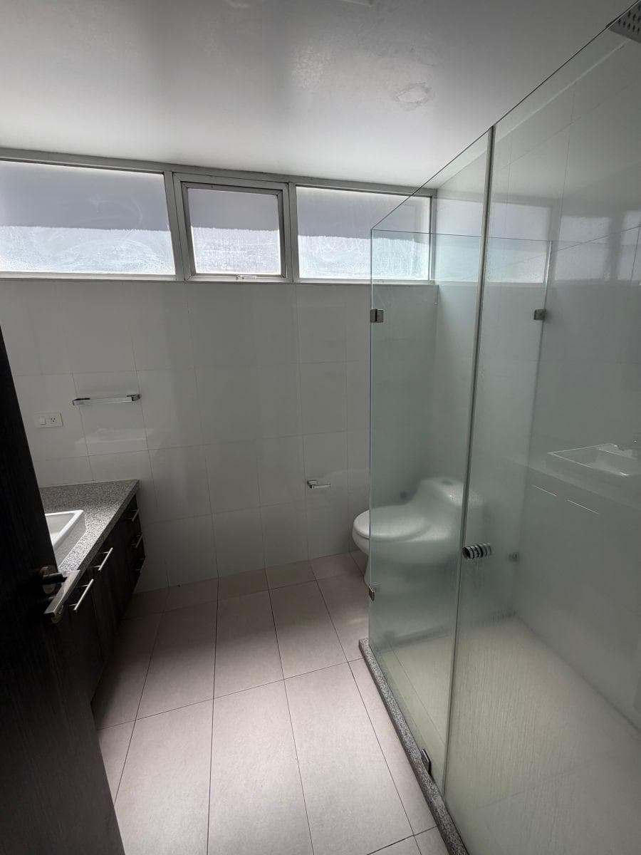 Hermoso Departamento de Venta Sector González Suárez — imagen 6
