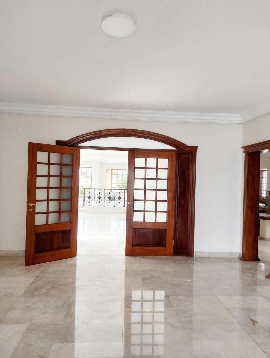 Se Vende Casa, Área Comercial, Urdesa Central, Guayas — imagen 3