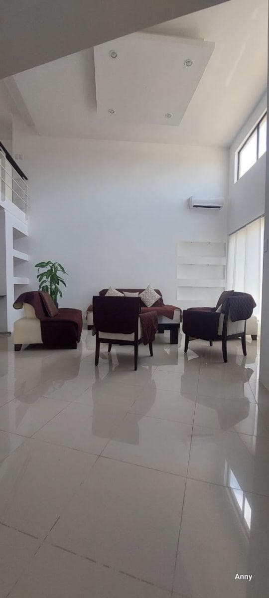 Casa de 378 m² con 3 Dorm. en Venta en Playa Murciélago, Manabí — imagen 7
