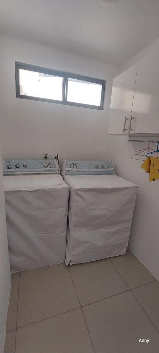 Casa de 378 m² con 3 Dorm. en Venta en Playa Murciélago, Manabí — imagen 2