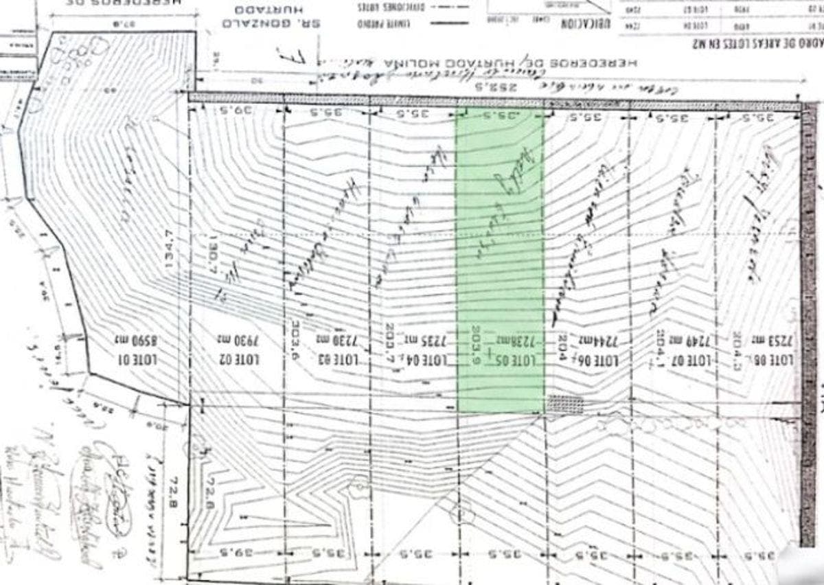 Terreno en Venta Cumbe Tarqui, Azuay — imagen 2