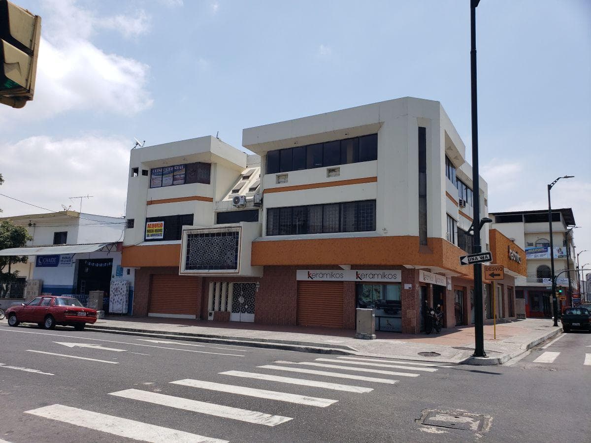 Oficina Comercial, Av Quito y Cuenca Esquina, Guayas — imagen 1