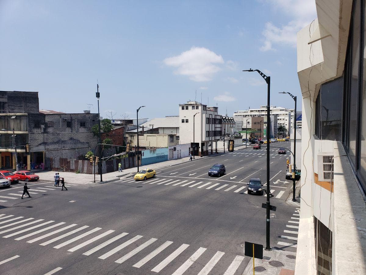 Oficina Comercial, Av Quito y Cuenca Esquina, Guayas — imagen 3