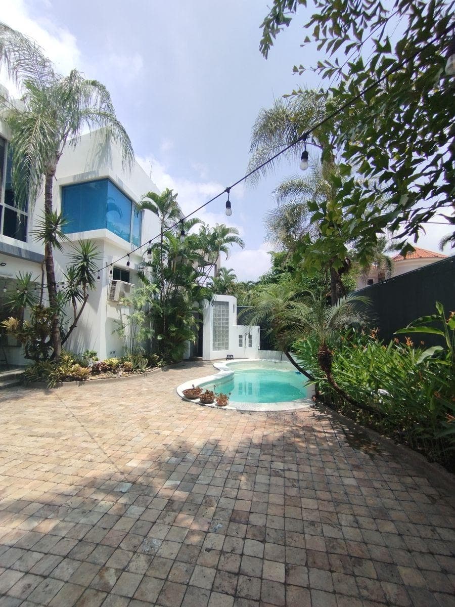 Casa de 4 Dorm. en Samborondon, Guayas — imagen 2