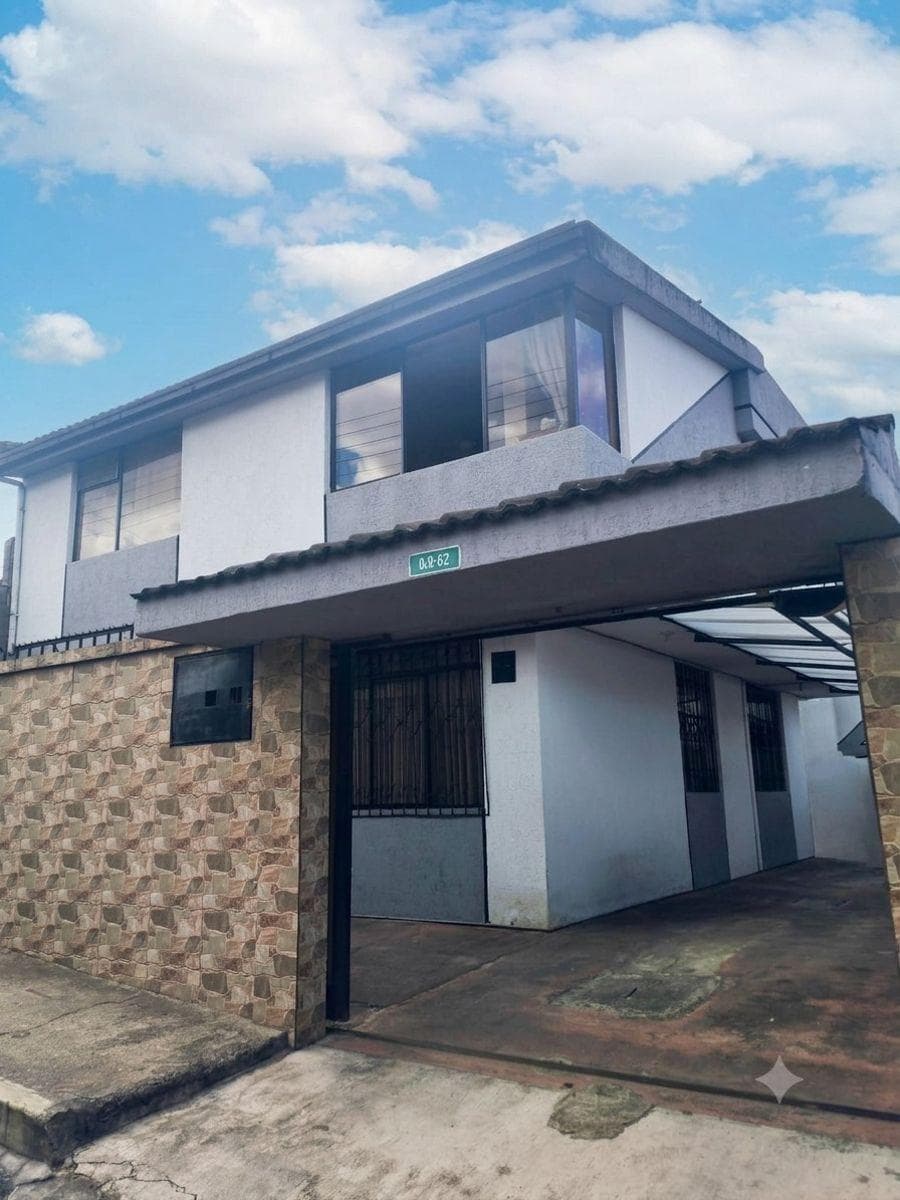 Casa Rentera en Venta en La Mena 2 | $145.000 | 7,10% Roi Potencial — imagen 1