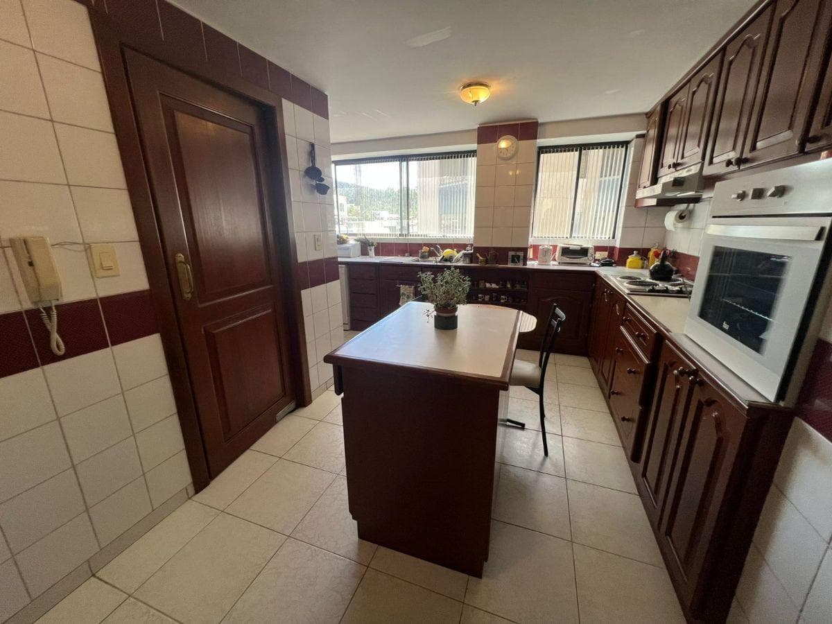 Departamento de 2 Habitaciones en Venta, Cerca Al Centro Comercial El Bosque — imagen 5