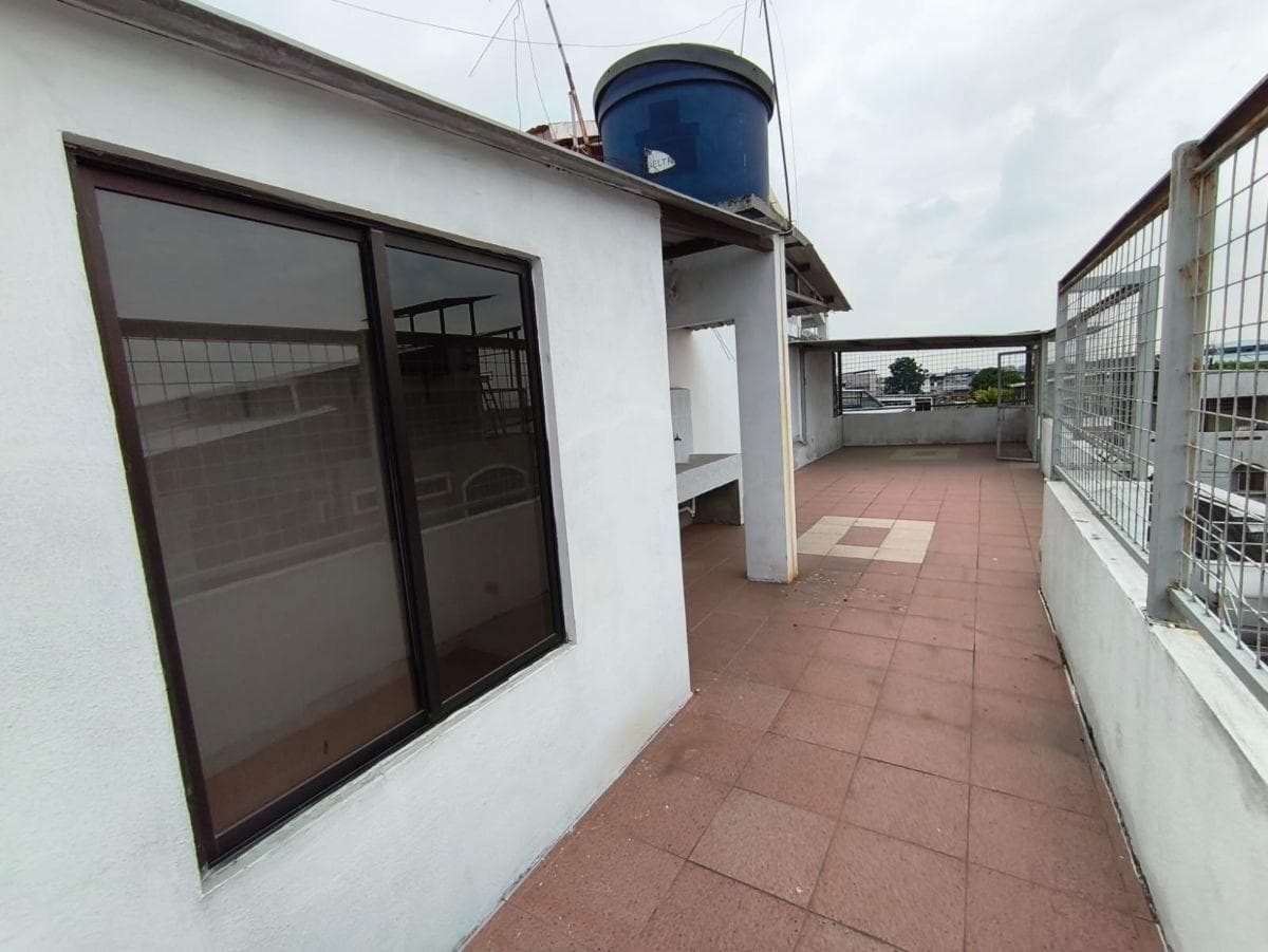 Venta Casa Comercial Sauces 9, Local Comercial, Guayas — imagen 2