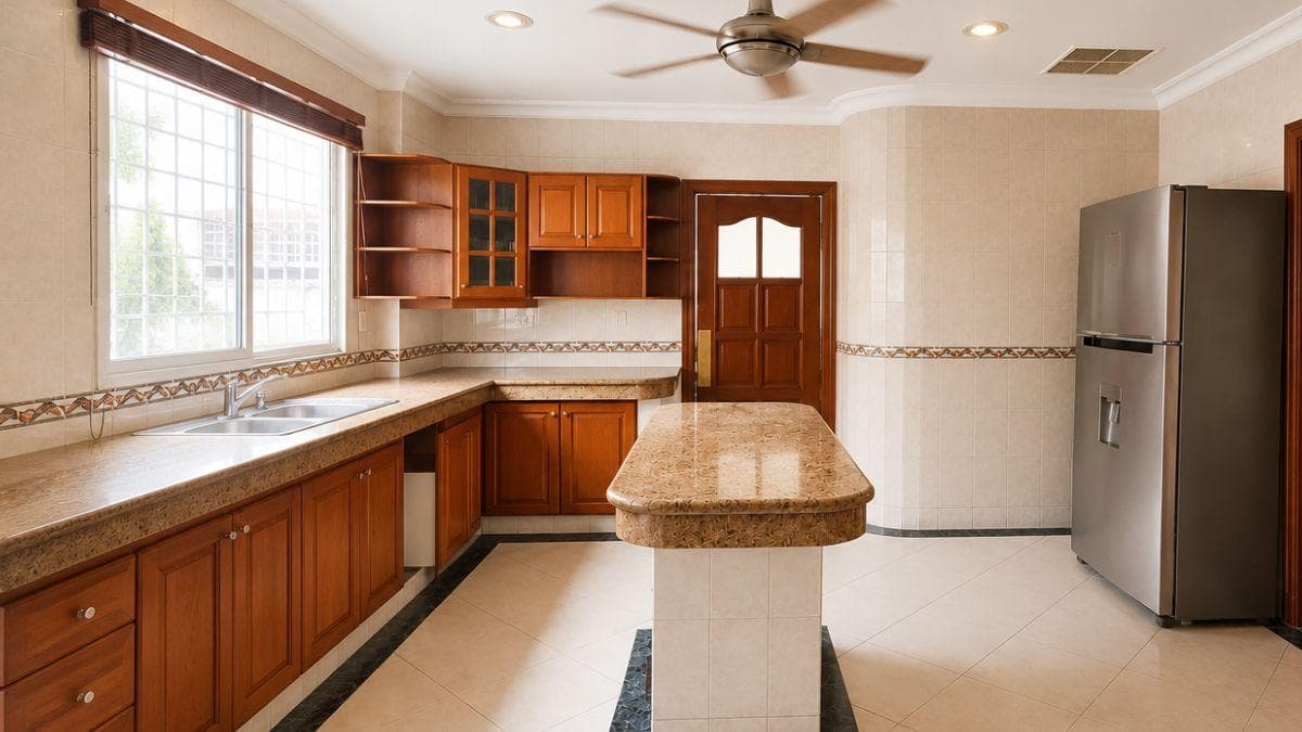 Casa Exclusiva en Venta en Torres del Sol | Km 3.5 Vía a Samborondón | Ascensor | $410.000, Guayas — imagen 3
