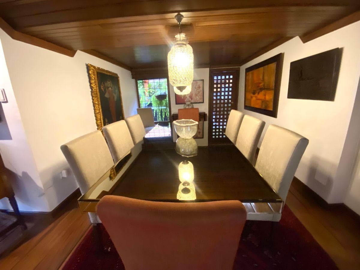 Vendo Fabulosa Casa 350 m², Vistas, Terreno y Jardines 1.500 m² Cumbayá — imagen 9