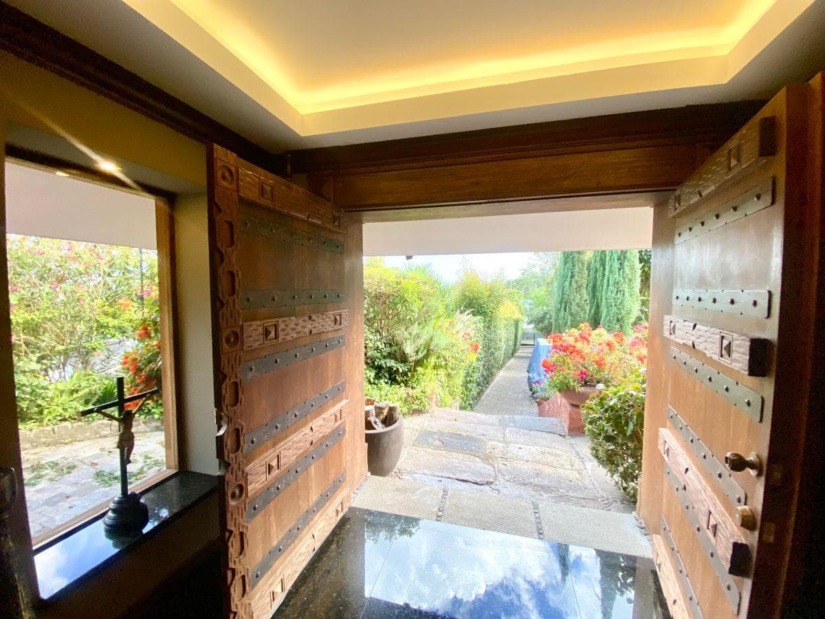 Vendo Fabulosa Casa 350 m², Vistas, Terreno y Jardines 1.500 m² Cumbayá — imagen 8