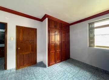 Venta de Casa Unifamiliar en Manta, Manabí — imagen 2