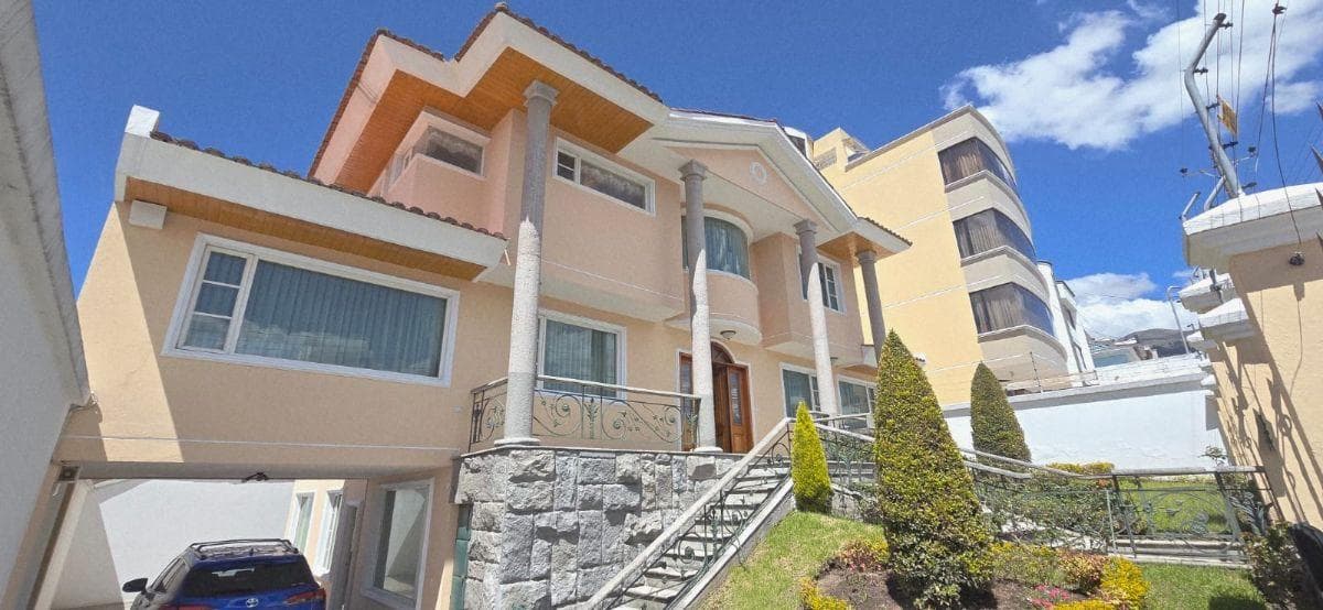 Venta Casa Urb. El Condado — imagen 1