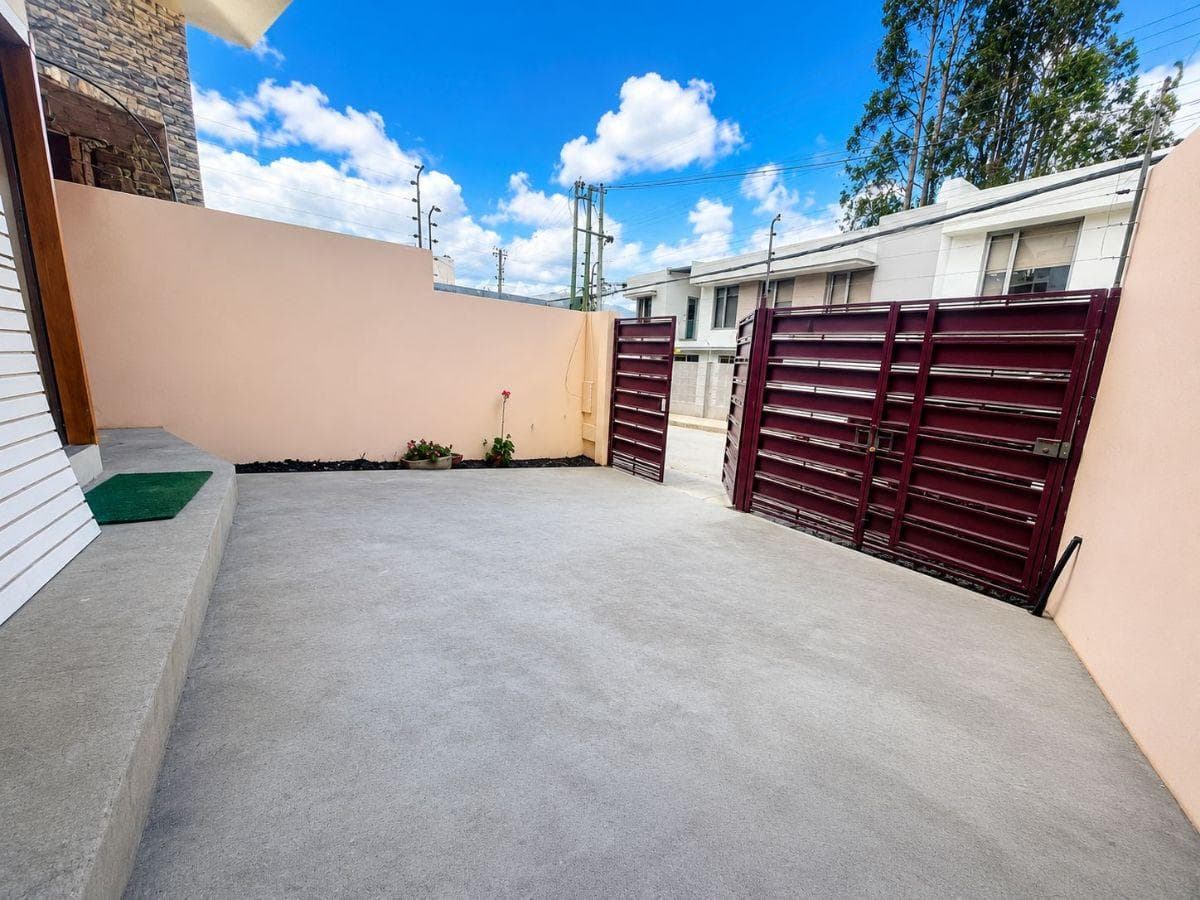 Se Vende Casa en Misicata en $1105.000, Azuay — imagen 3