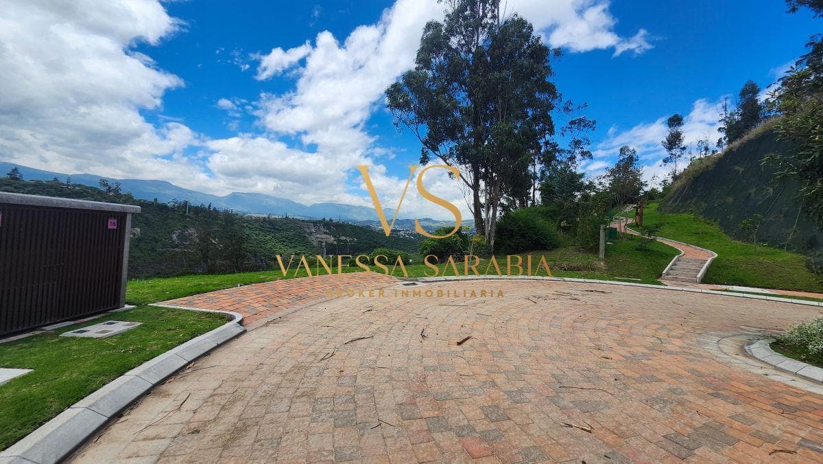 Terreno de 1137 m² en Venta en Urbanización Privada en Cumbayá — imagen 3