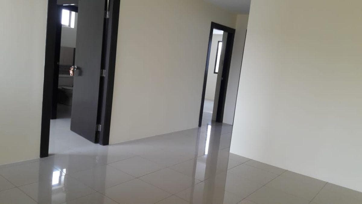 Casa Esquinera de Dos Planta Sector La Aurora /daule. Guayas — imagen 8