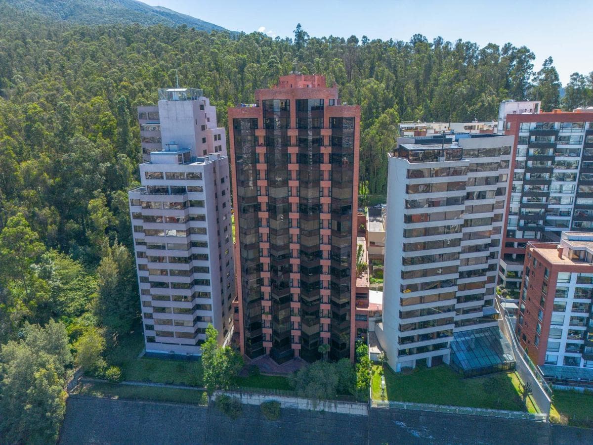 Departamento en Venta 340 m² El Bosque Quito — imagen 1