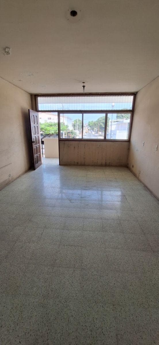 Urdesa Central Av Principal Propiedad en Venta, Guayas — imagen 2