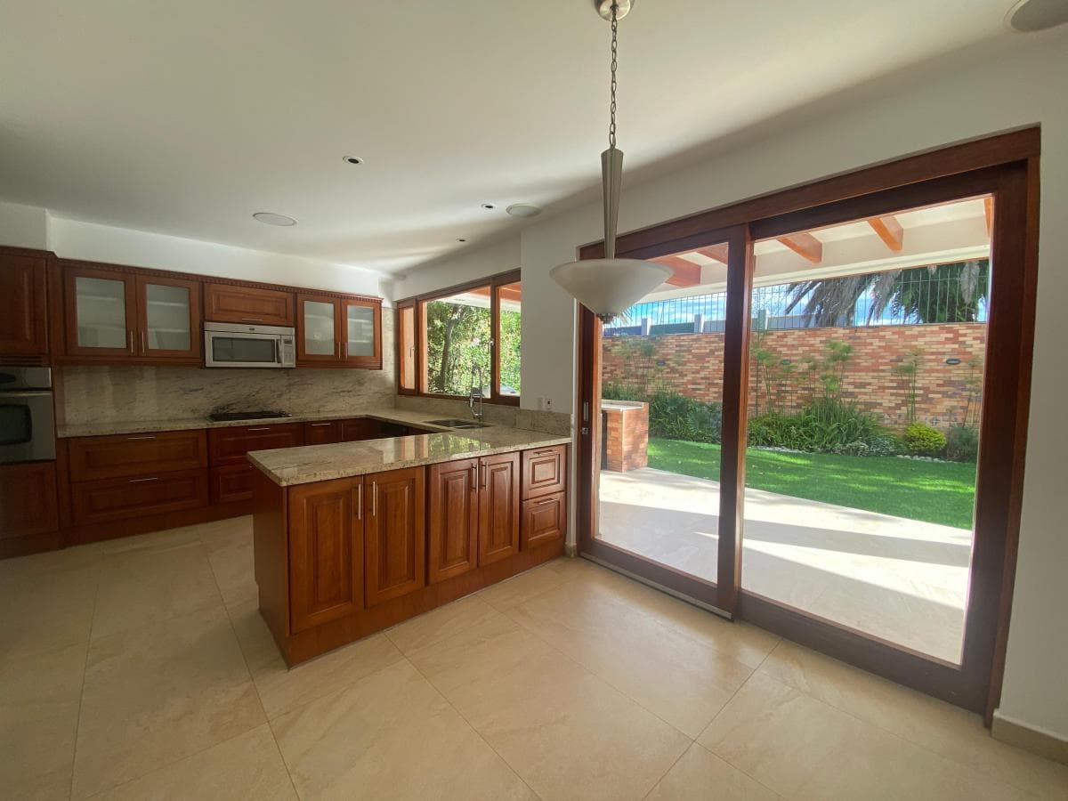 Hermosa Casa en Conjunto - Cumbaya (Sector Colegio Menor) — imagen 5