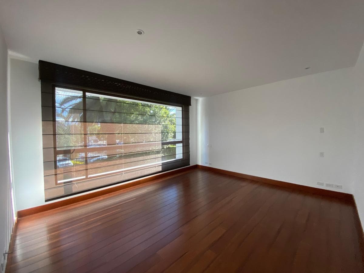 Hermosa Casa en Conjunto - Cumbaya (Sector Colegio Menor) — imagen 3