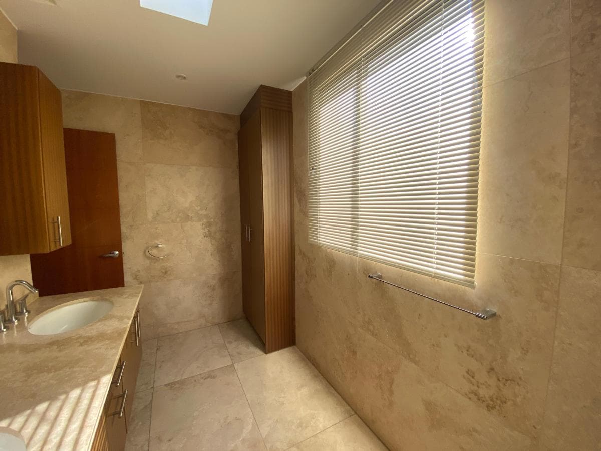 Hermosa Casa en Conjunto - Cumbaya (Sector Colegio Menor) — imagen 2