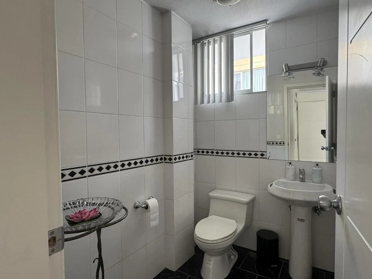 Venta Departamento de 3 Dorm. en La Urbanización El Condado - Quito — imagen 9