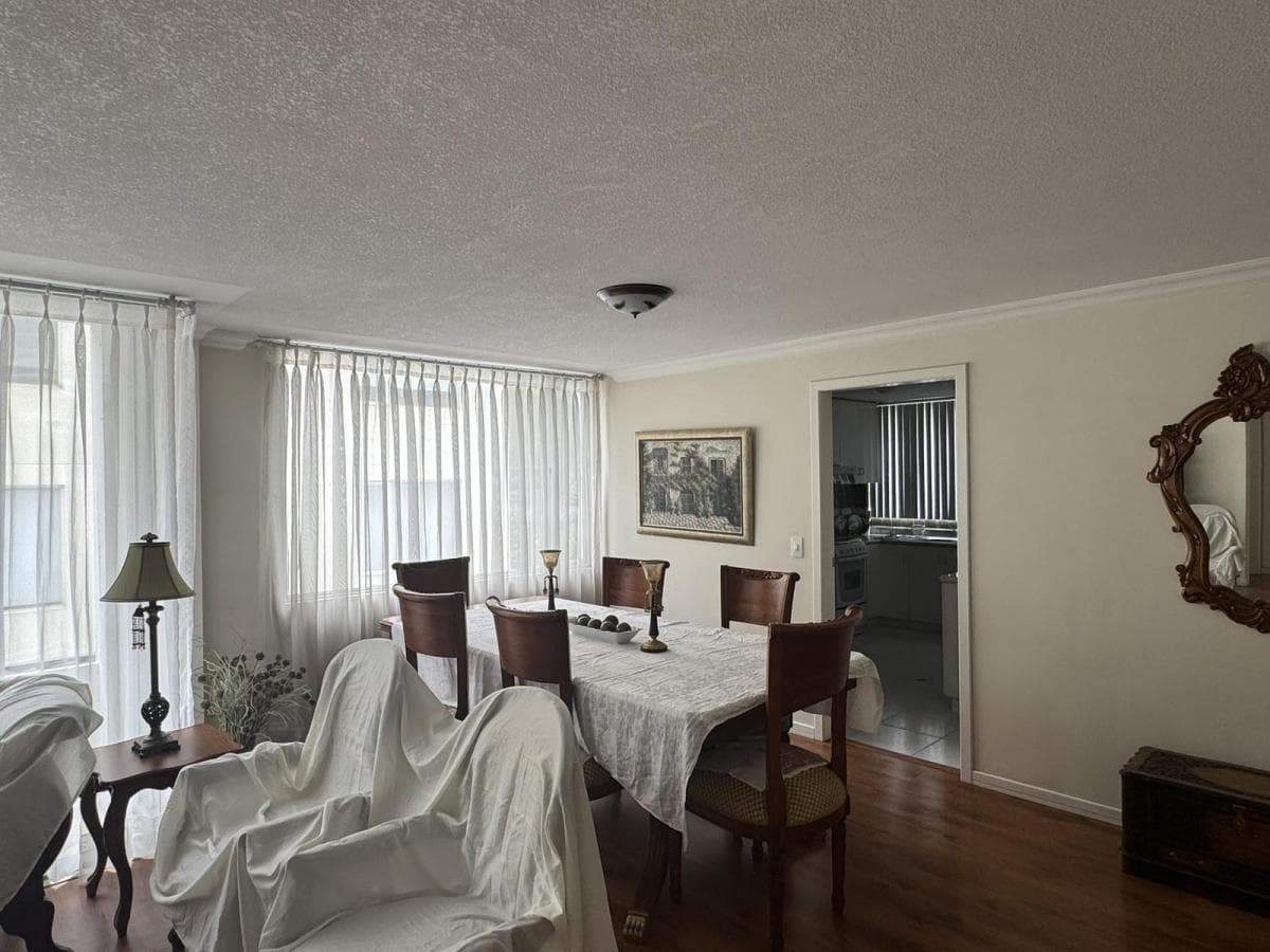 Venta Departamento de 3 Dorm. en La Urbanización El Condado - Quito — imagen 8