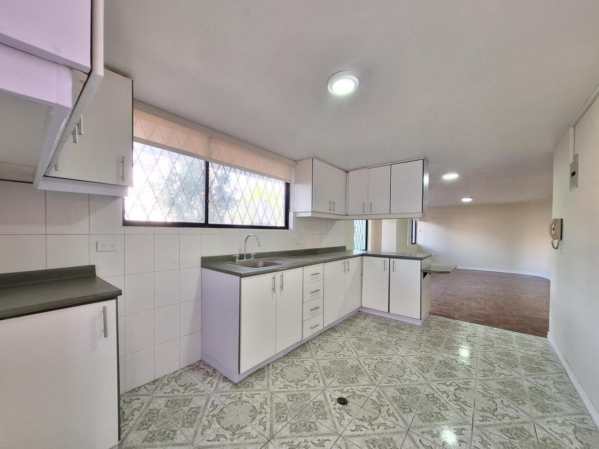 En Venta Departamento 2 Dorm., Patio y Parqueadero, La Floresta — imagen 9