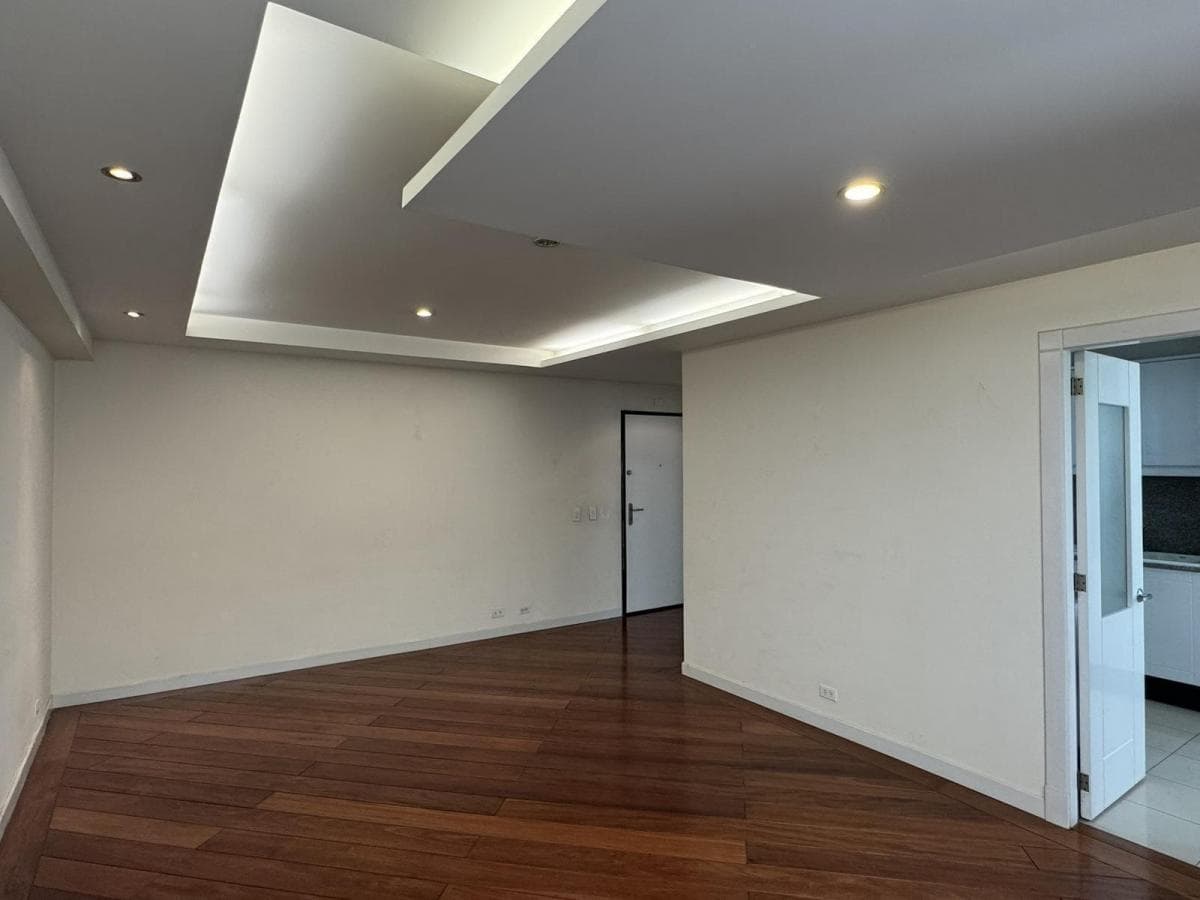 Venta Departamento de 2 Dorm. en La República de El Salvador Sector Carolina - Quito — imagen 8