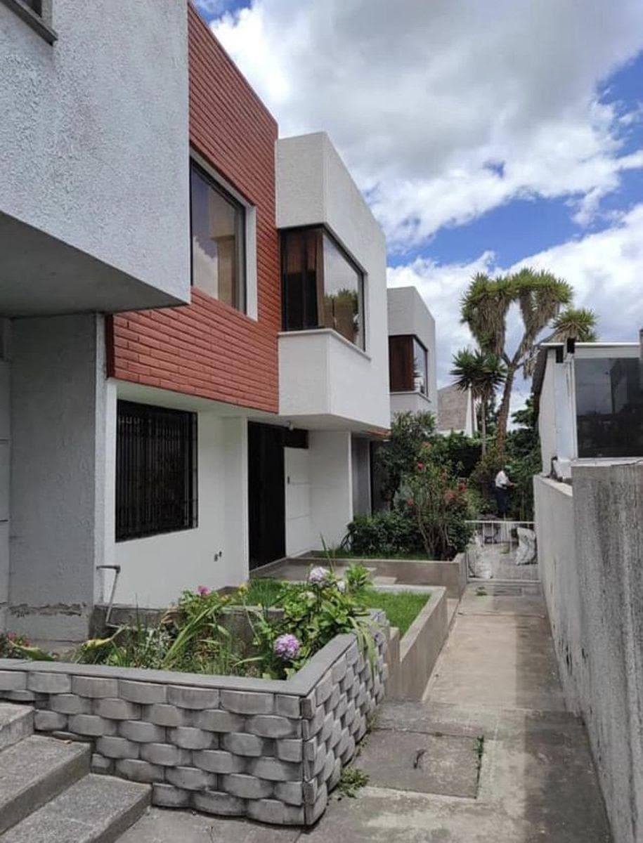 Oportunidad! Casa 4 Dorm. - Real Audiencia — imagen 1
