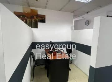 Oficina Comercial de 50 m² en Venta 6 de Diciembre y Bossano — imagen 3