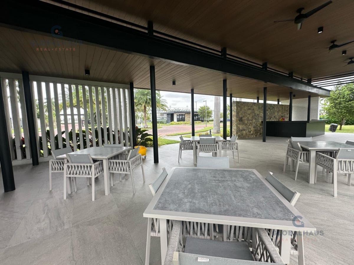 Terreno en Venta de 323.99 m² en Urb. Punta Barranca - Samborondón V. B. Guayas — imagen 2