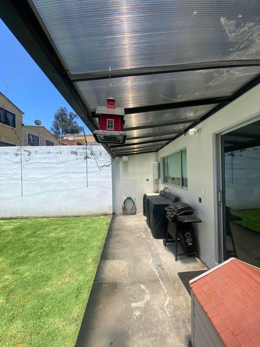 Casa en Venta con Patio Hermosa Tres Dorm. - Sector Conocoto — imagen 2