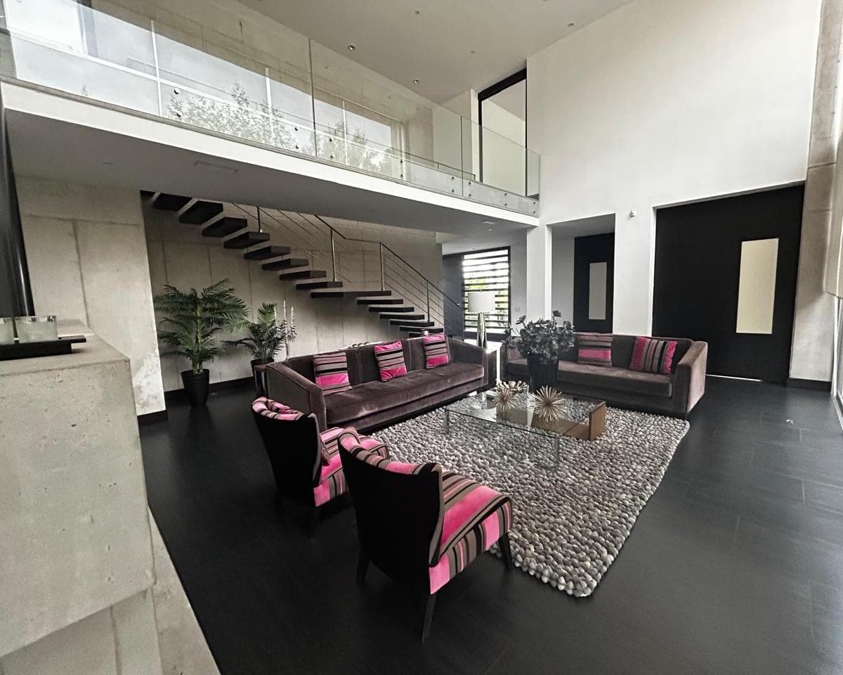 Casa de Lujo en Venta Cumbayá Cerca Al Rancho San Francisco — imagen 1