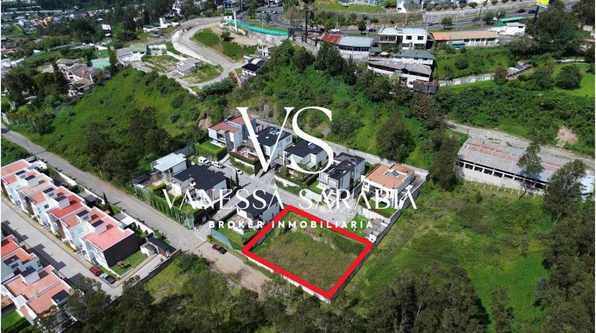 Terreno de 704 m² en Venta en Cumbayá — imagen 8