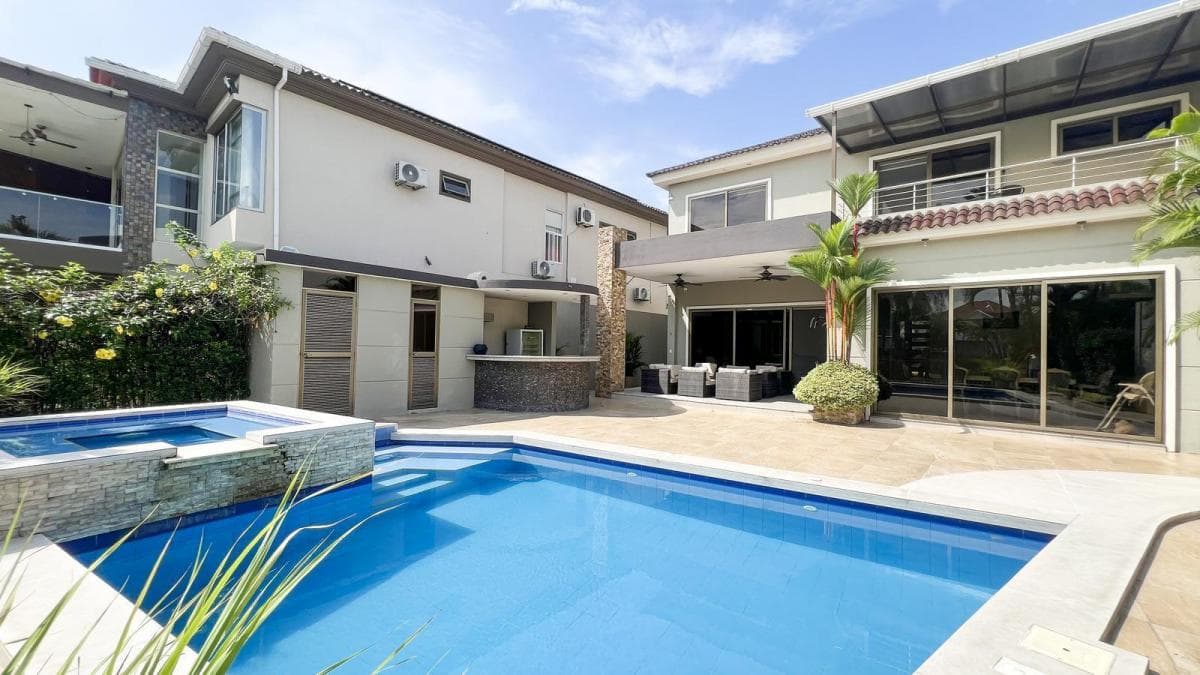 Casa en Venta Urb. Laguna del Sol, Guayas — imagen 4