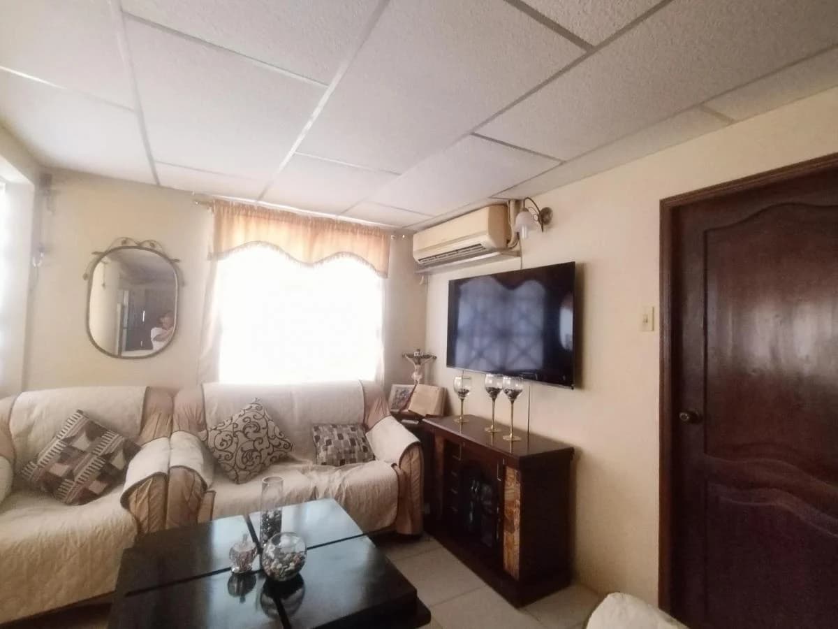 Venta de Casa Una Planta, en Cdla. Floresta 1, Sur de Guayaquil - J. Moncada, Guayas — imagen 5
