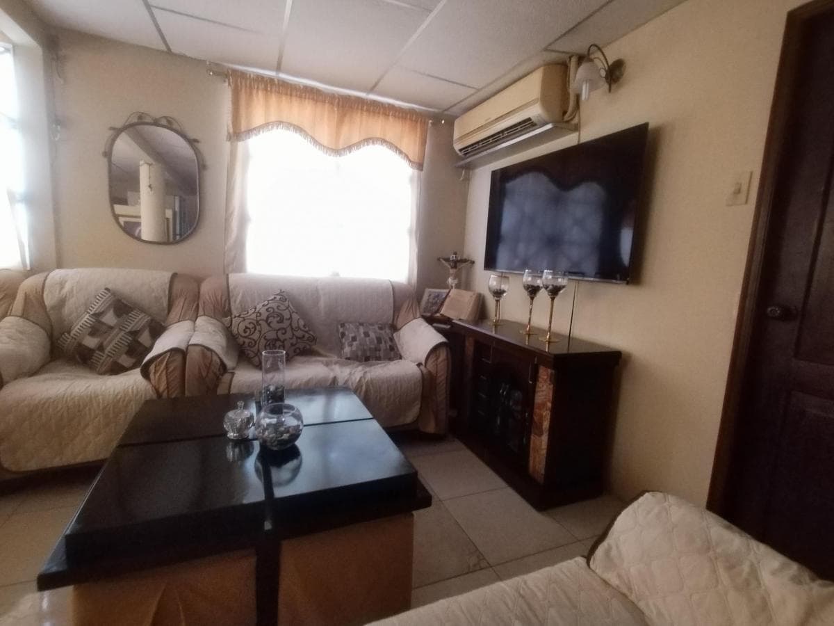 Venta de Casa Una Planta, en Cdla. Floresta 1, Sur de Guayaquil - J. Moncada, Guayas — imagen 4