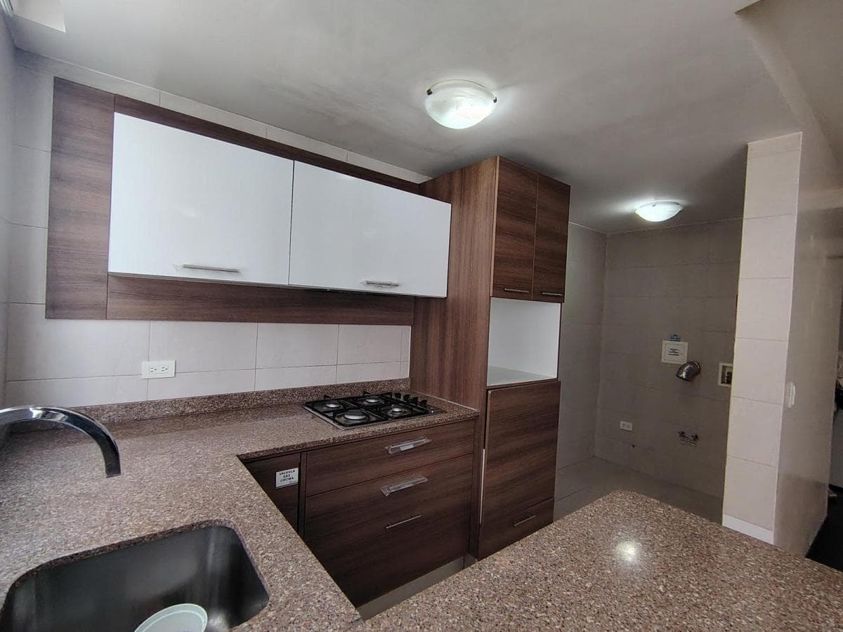 Venta Suite con Parqueadero - La Carolina — imagen 9