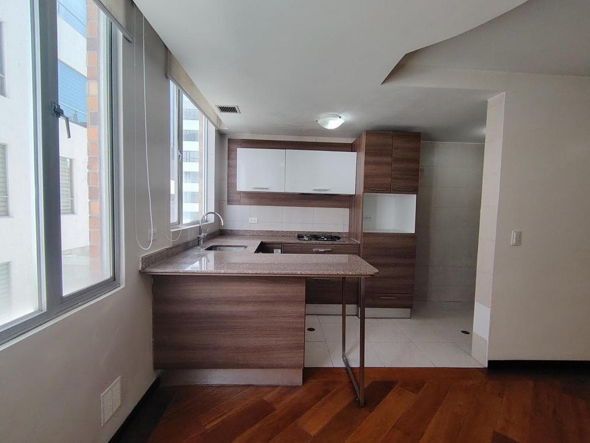Venta Suite con Parqueadero - La Carolina — imagen 4