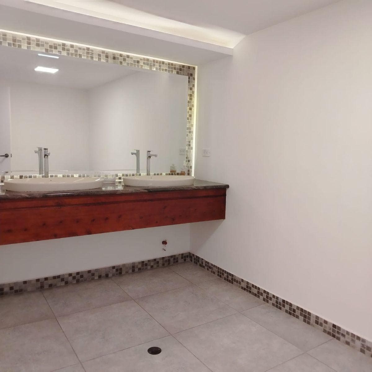 Venta de Departamento en un Sector Residencial Altura de La González Suarez — imagen 2